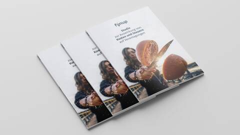 Studie fynup Ausgedruck am Tisch